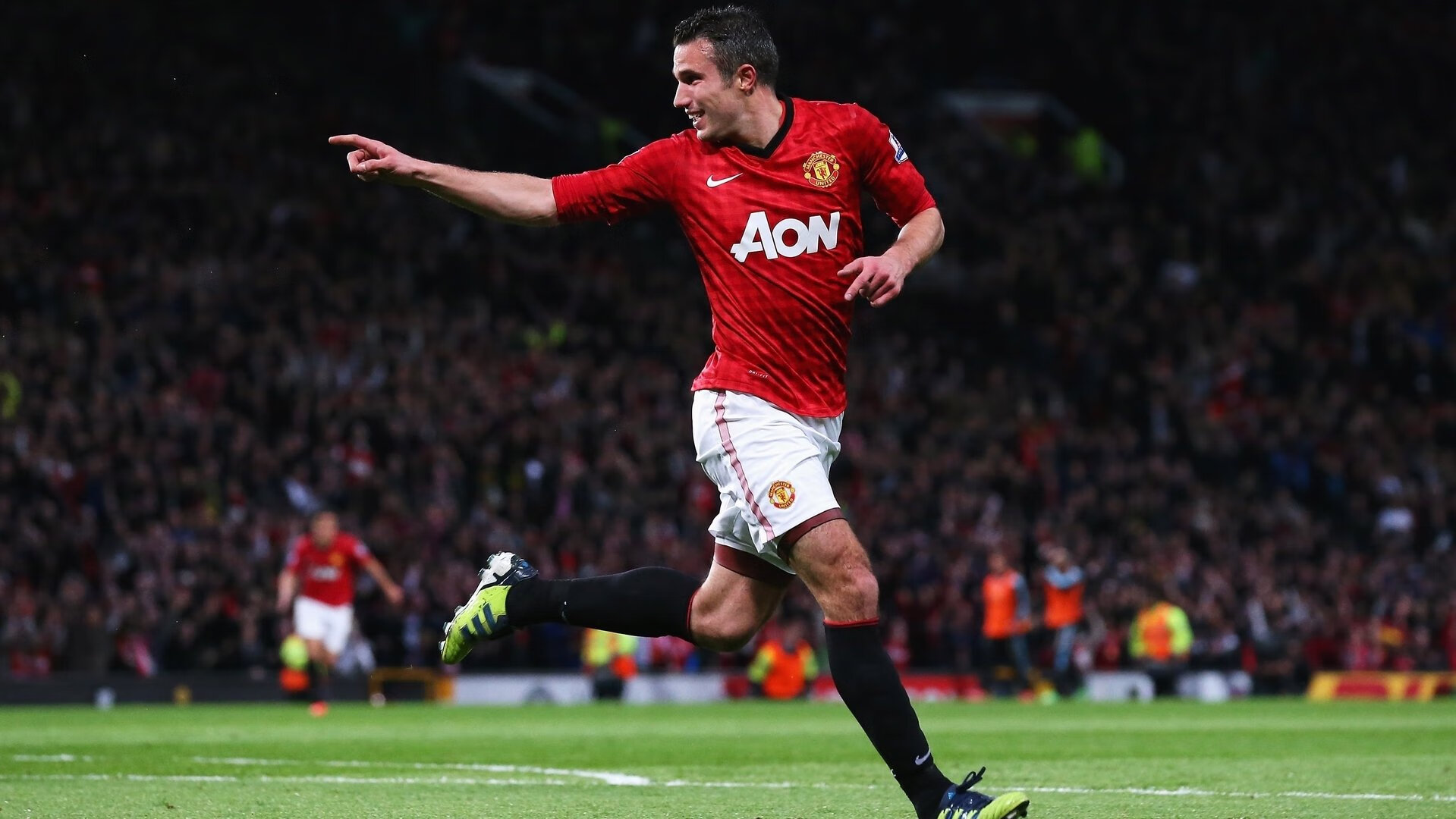 布鲁诺·费尔南德斯表示若俱乐部决定出售他，将尊重决定。，布鲁诺费尔南德斯周薪